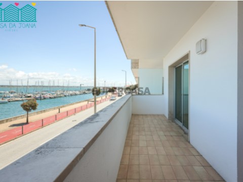 Apartamento T2 com Garagem na Costa Nova