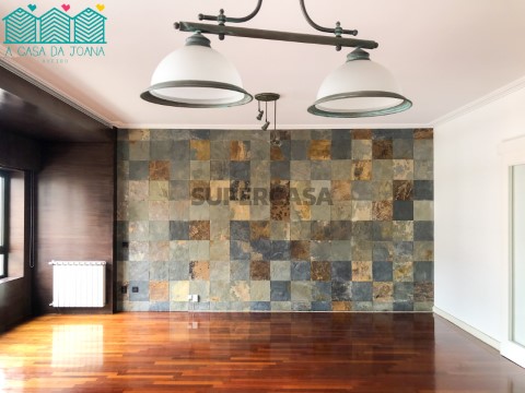 Apartamento T3 com Garagem Dupla Fechada no Centro de Aveiro