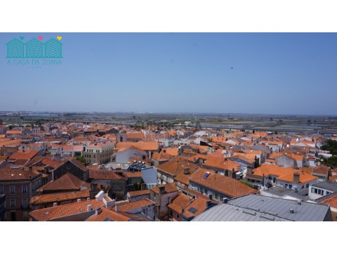 Apartamento T4 Mobilado com Garagem Dupla Fechada em Aveiro