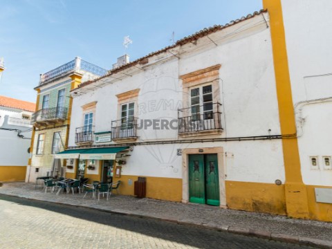 建筑 在 Nossa Senhora da Conceição e São Bartolomeu, Vila Viçosa