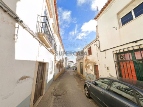 房子 1 卧室 在 Borba (São Bartolomeu), Borba