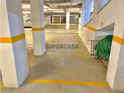 Garagem em Évora (São Mamede, Sé, São Pedro e Santo Antão), Évora