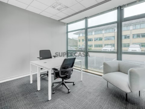 Regus Quatro House 216 Frimley UK Small Office - copia
