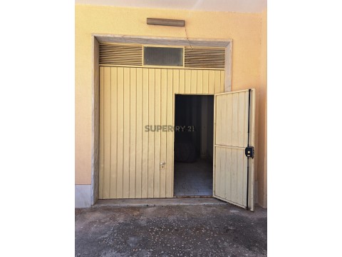 Garagem em Cacém e São Marcos, Sintra