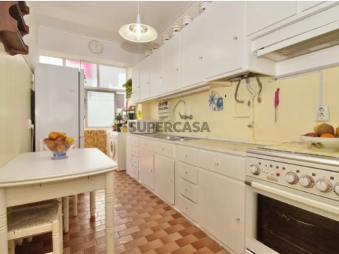 Apartamento T3 em Barcarena, Oeiras
