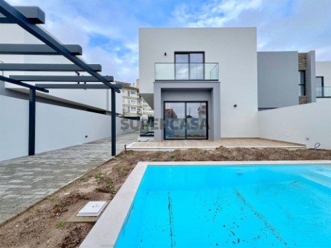Moradia T4 em São Domingos de Rana, Cascais