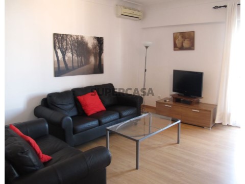 Apartamento T2 em Alameda das Linhas de Torres, Lumiar