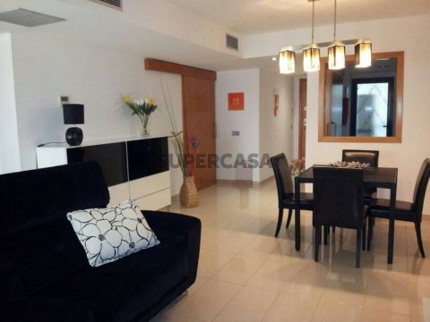 Apartamento T4 na Rua Luís Pastor de Macedo, Lumiar