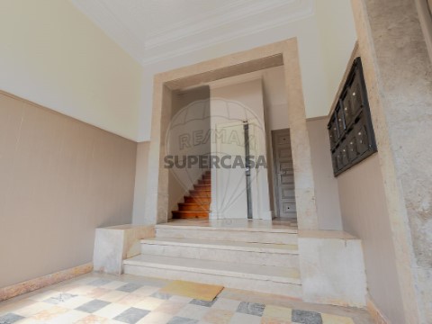 Apartamento T6 em Avenidas Novas, Lisboa
