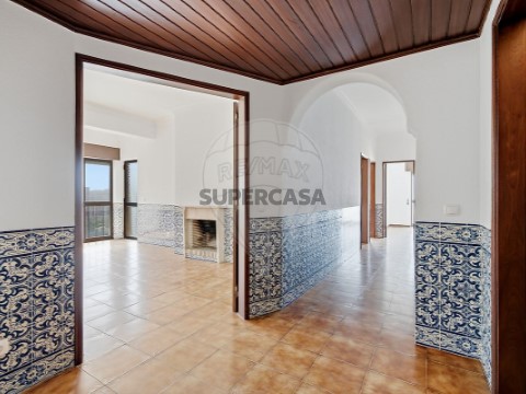 Apartamento T3 em União das Freguesias de Setúbal, Setúbal