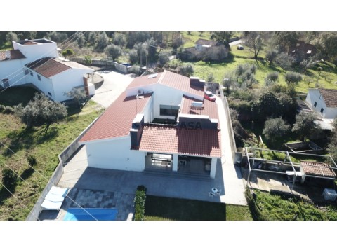 Moradia Isolada T4 em Miranda do Corvo, Miranda do Corvo