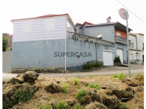 Casa Geminada T2 em Vila Nova, Miranda do Corvo