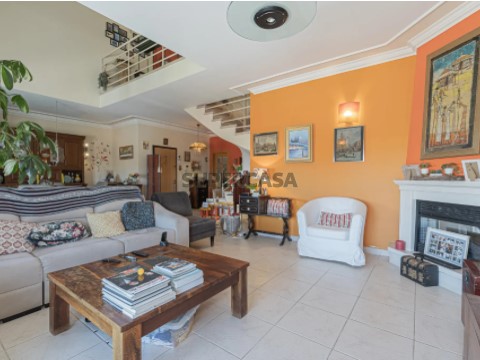 Apartamento T4 em Atalaia e Alto Estanqueiro-Jardia, Montijo