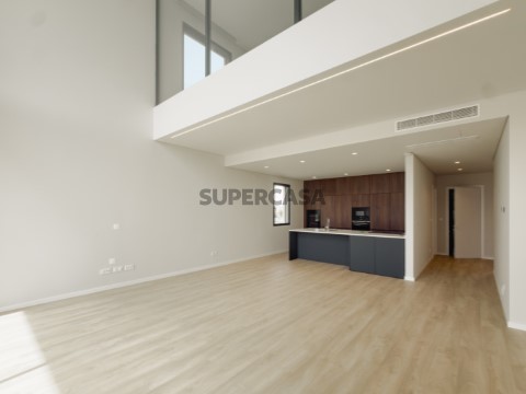 Moradias T4 de Luxo com Terraço e Vista Mar em Cascais
