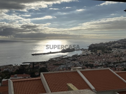 Vista do Quarto - Baia do Funchal