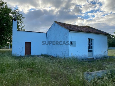 Moradia V1 - Para recuperar/ampliar