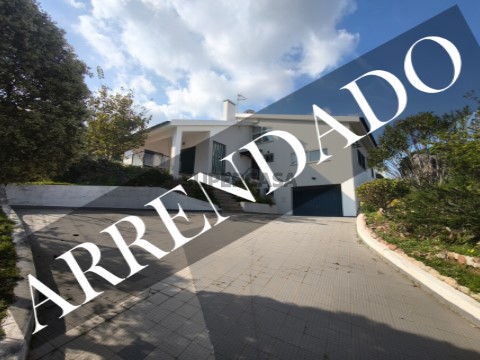 ARRENDADO T5 BRANCANES