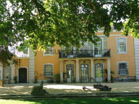 Venda-Palacete-jardim-piscina-Lumiar-Cluttons