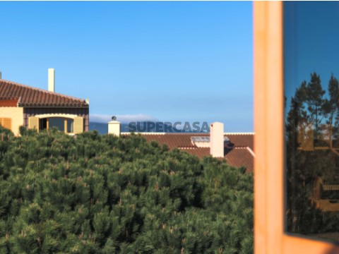 Venda-apartamento T2-garagem-jardim-piscina-Cascais-Cluttons