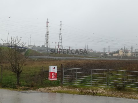 Terreno Urbano em Reguengo do Fetal, Batalha