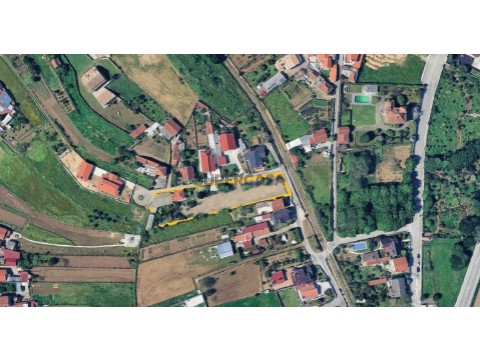 Moradia Isolada T3 na Rua da Lavoura, Pinheiro da Bemposta, Travanca e Palmaz