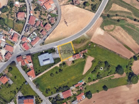 städisches Grundstück auf Rua Arcílio Brandão Azevedo, O. Azeméis, Riba-Ul, Ul, Macinhata Seixa, Madail