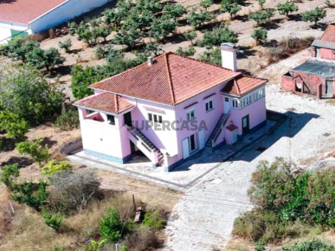Moradia T8 em Moita dos Ferreiros, Lourinhã
