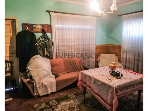 Moradia T3 em Amoreira da Gândara, Paredes do Bairro e Ancas, Anadia