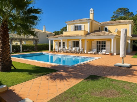 Villa T4 em Almancil, Loulé