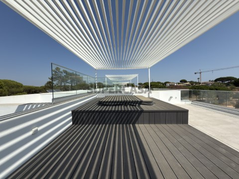 Villa T3 na Avenida José dos Santos Farias, Almancil