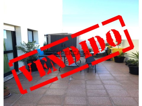 Apartamento T1 com Terraço e Garagem Fechada em Aver-o-Mar na Póvoa de Varzim