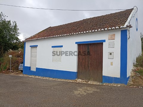 Moradia T2, Merceana - Frente da casa