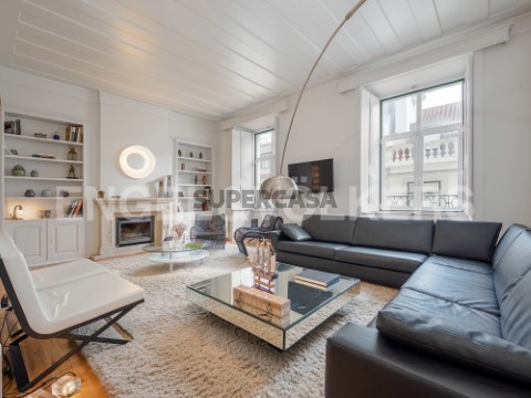 Apartamento T3+1 com estacionamento Chiado