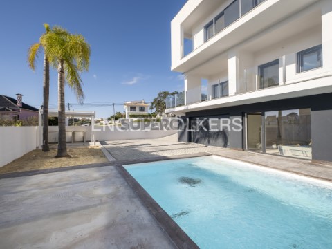 Excelente Moradia com piscina na Sobreda