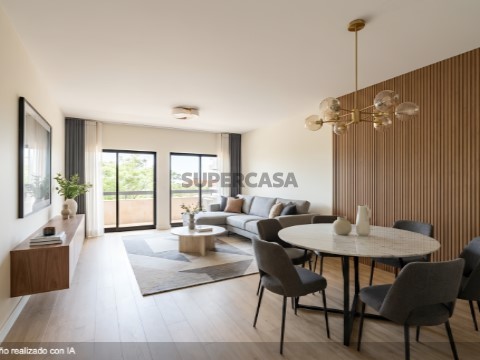 T4 nas Torres do Restelo com Garagem
