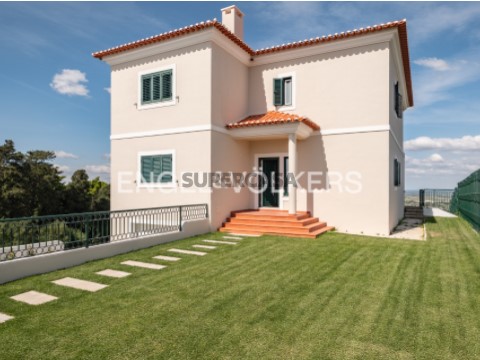Moradia T4 Renovada e Pronta a Habitar em Palmela