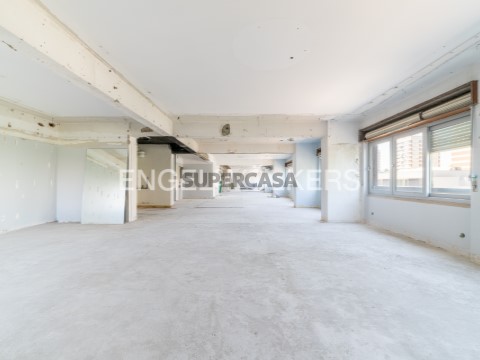 Investimento Premium na Portela - Projeto para 3 Apartamentos T2