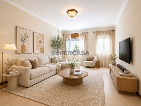 Apartamento T2 na Rua Emilia das Neves, Benfica