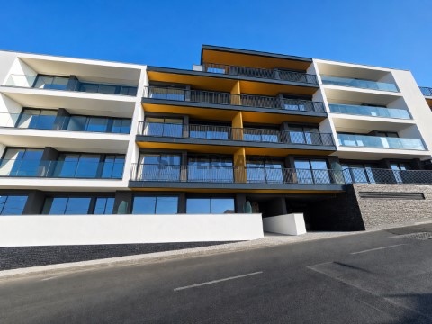 Apartamento T2 em Estrada Comandante Camacho Freitas, Santo António