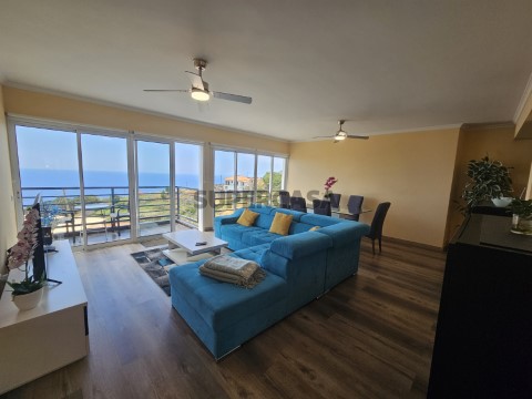 Moradia Geminada T3+1 em Água de Pena, Machico
