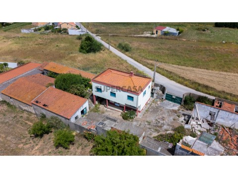 Moradia T3 em União Freguesias Santa Maria, São Pedro e Matacães, Torres Vedras