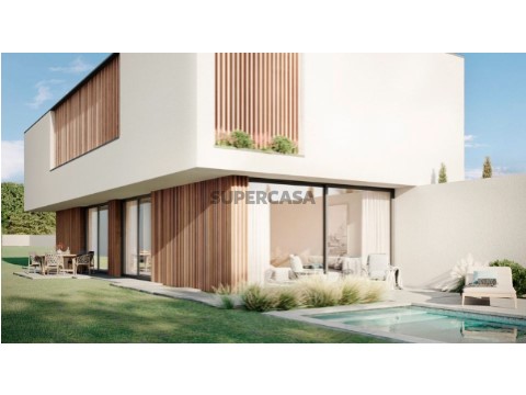 Moradia T4 Duplex em Estrada de Vilar, Glória e Vera Cruz