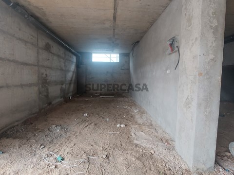 Garagem na Rua da Caridade, São João Baptista