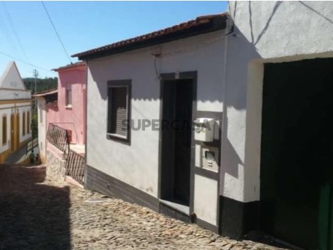 Tussenwoningen 2 kamers Op Rua Pedro de Matos, Carvoeiro