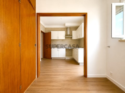公寓 3 卧室 在 Rua de Angola, Abrantes (São Vicente e São João) e Alferrarede