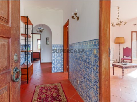 Hall [1783612527-1]