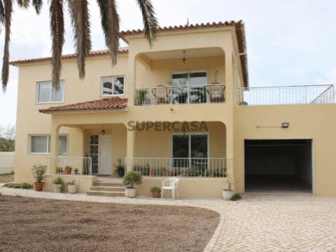 Fachada [1784373018-1]
