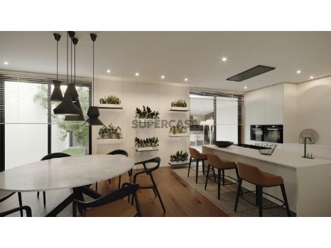 连栋房屋 3 卧室 Duplex 在 Urgezes, Guimarães
