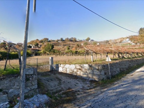 Terreno agrícola com 3.800m2 em Gestaçô, Baião.