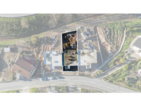 Moradia T3 em Banda em construção em Antime, Fafe